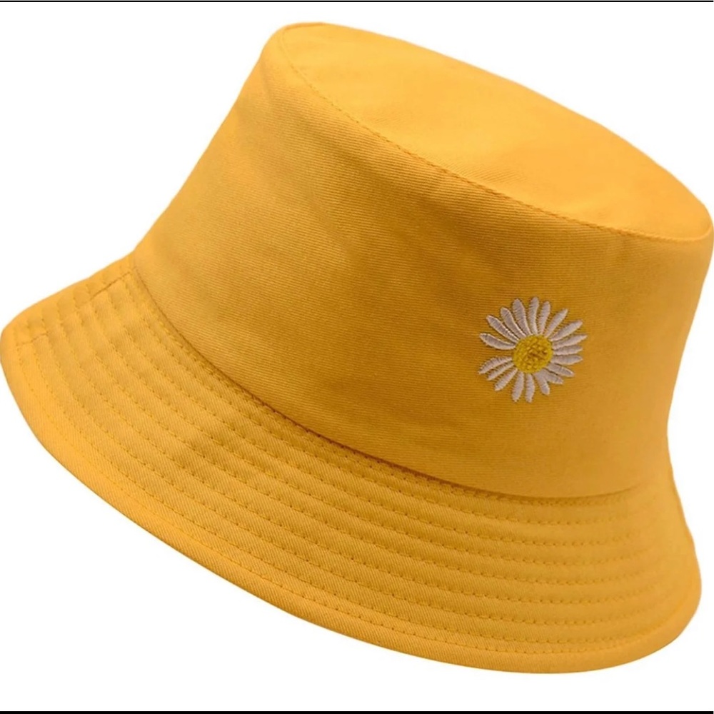 Reversible yellow black bucket hat